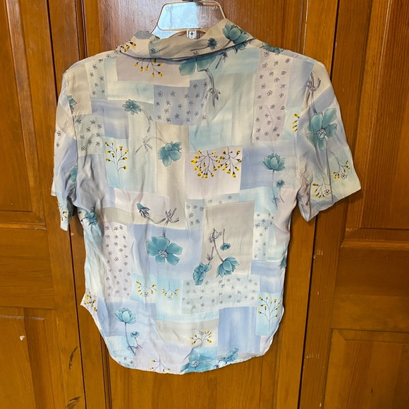 Blue Patchwork Pattern Floral Blouse - Picture 5 of 5